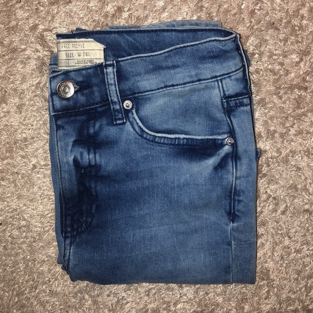 Distressed High Rise Denim Jeans